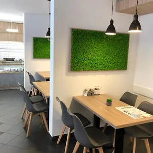 Otel Orion Varkert, Budapeşte