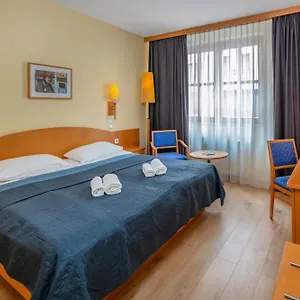 Corvin - Sissi-flügel Hotel